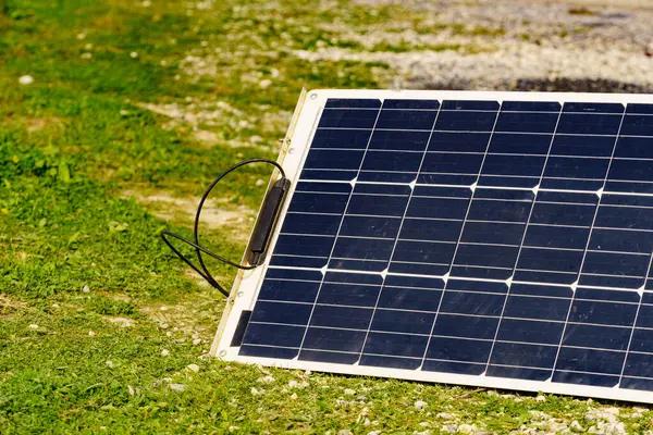 Proven Methods for Maintaining Solar Panel Efficiency Year After Year